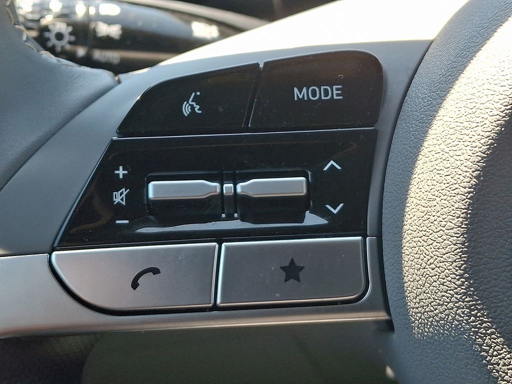 2025 Hyundai Elantra SEL - Photo 23