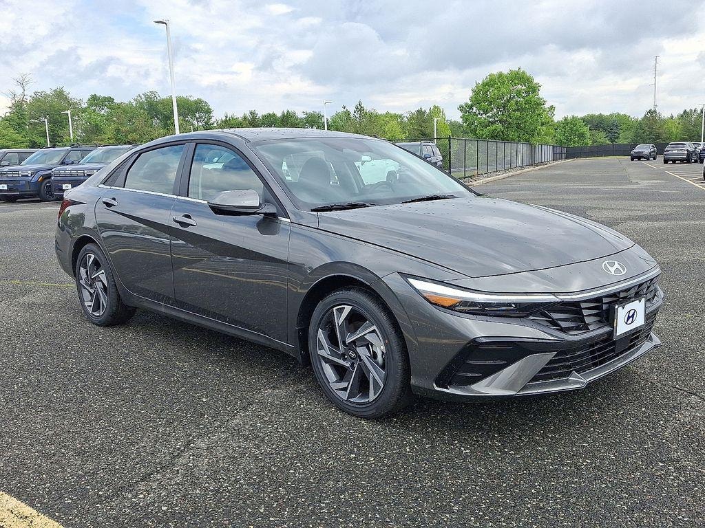 New 2026 Hyundai Elantra Limited Sedan