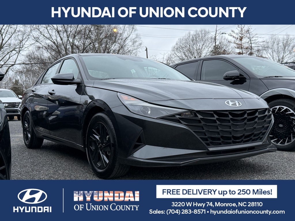 2023 Hyundai Elantra SEL's photo