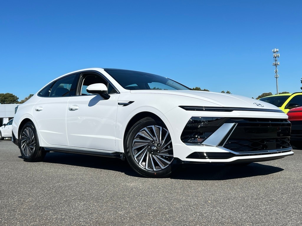 New 2026 Hyundai Sonata Hybrid SEL Sedan