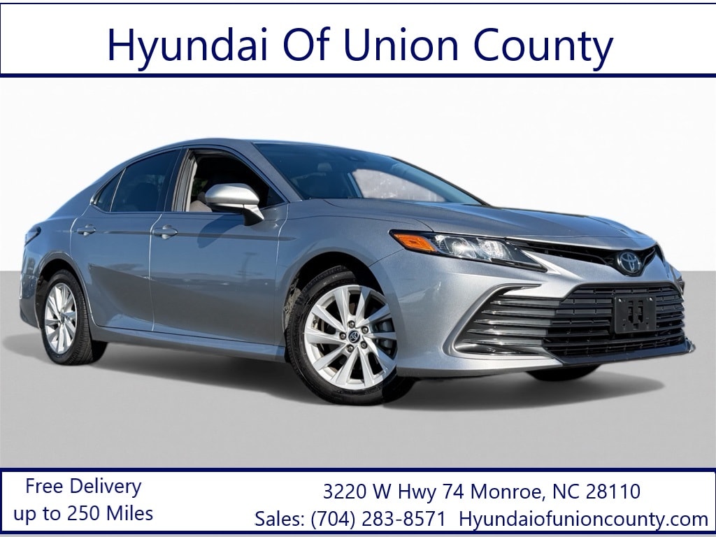 2022 Toyota Camry LE