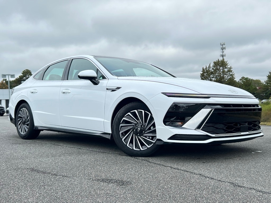 New 2026 Hyundai Sonata Hybrid SEL Sedan