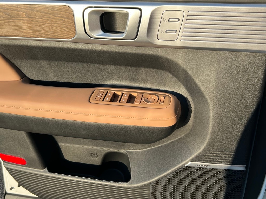 2026 Hyundai Santa Fe Calligraphy photo 2