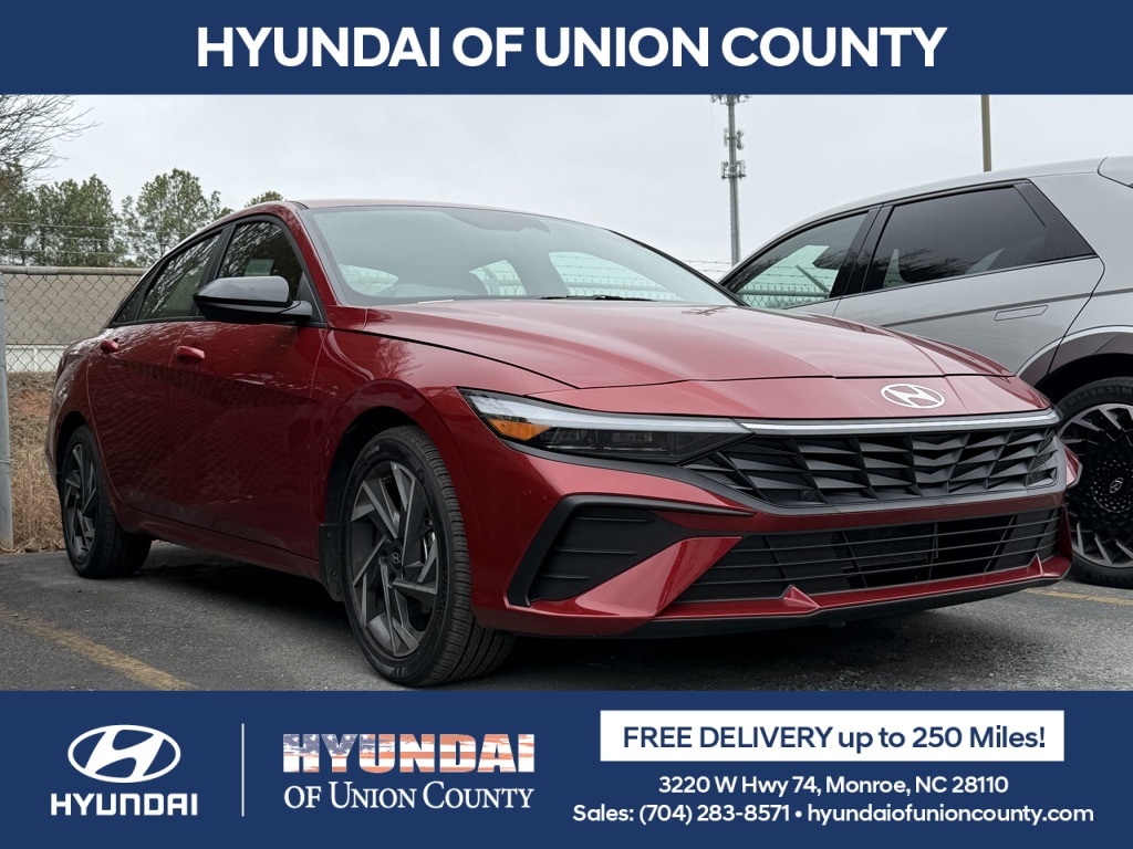 2025 Hyundai Elantra SEL's photo