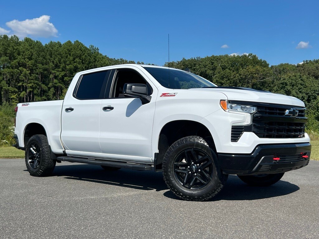 2023 Chevrolet Silverado 1500 LT Trail Boss photo 2