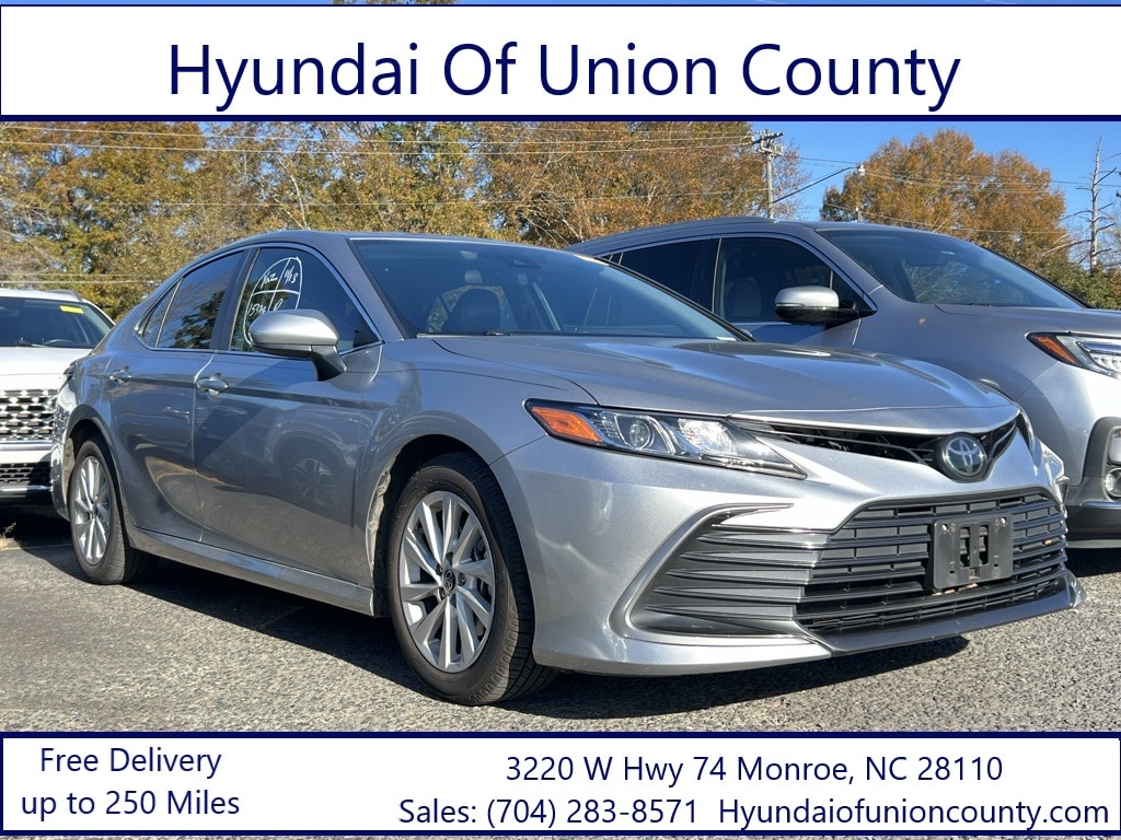 2022 Toyota Camry LE