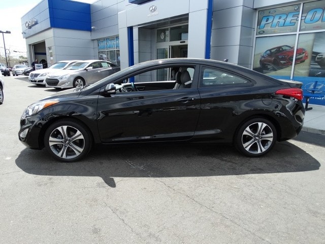 Certified 2013 Hyundai Elantra Coupe SE with VIN KMHDH6AE8DU002676 for sale in Hicksville, NY