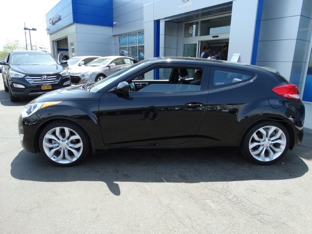 Certified 2013 Hyundai Veloster Base with VIN KMHTC6AD5DU120914 for sale in Hicksville, NY