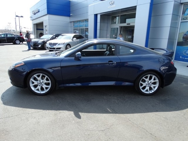 Used 2008 Hyundai Tiburon GT with VIN KMHHN66F38U287868 for sale in Hicksville, NY