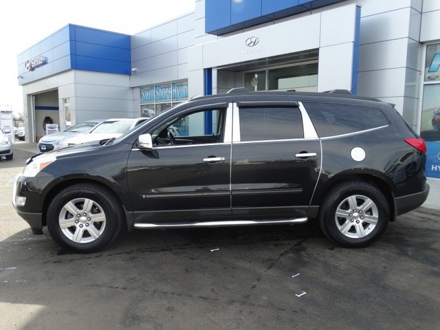 Used 2010 Chevrolet Traverse 2LT with VIN 1GNLVGED1AS154250 for sale in Hicksville, NY