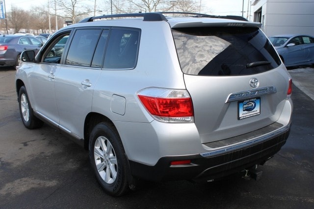 Used 2012 Toyota Highlander Base with VIN 5TDZK3EH8CS059977 for sale in Hicksville, NY