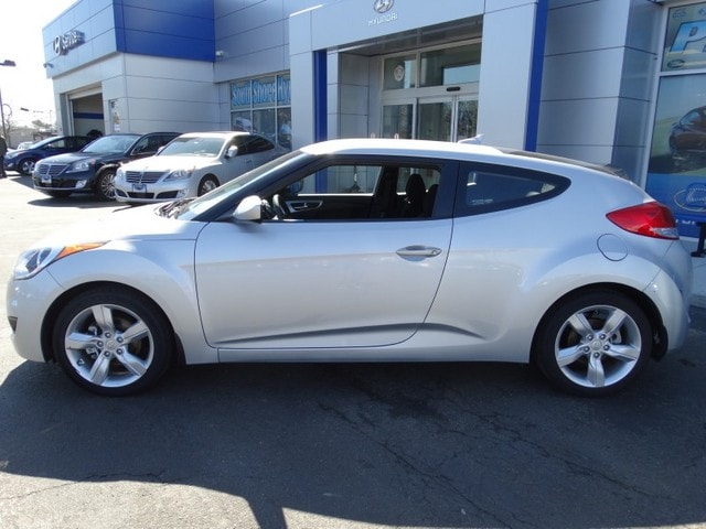 Certified 2013 Hyundai Veloster Base with VIN KMHTC6AD1DU133918 for sale in Hicksville, NY