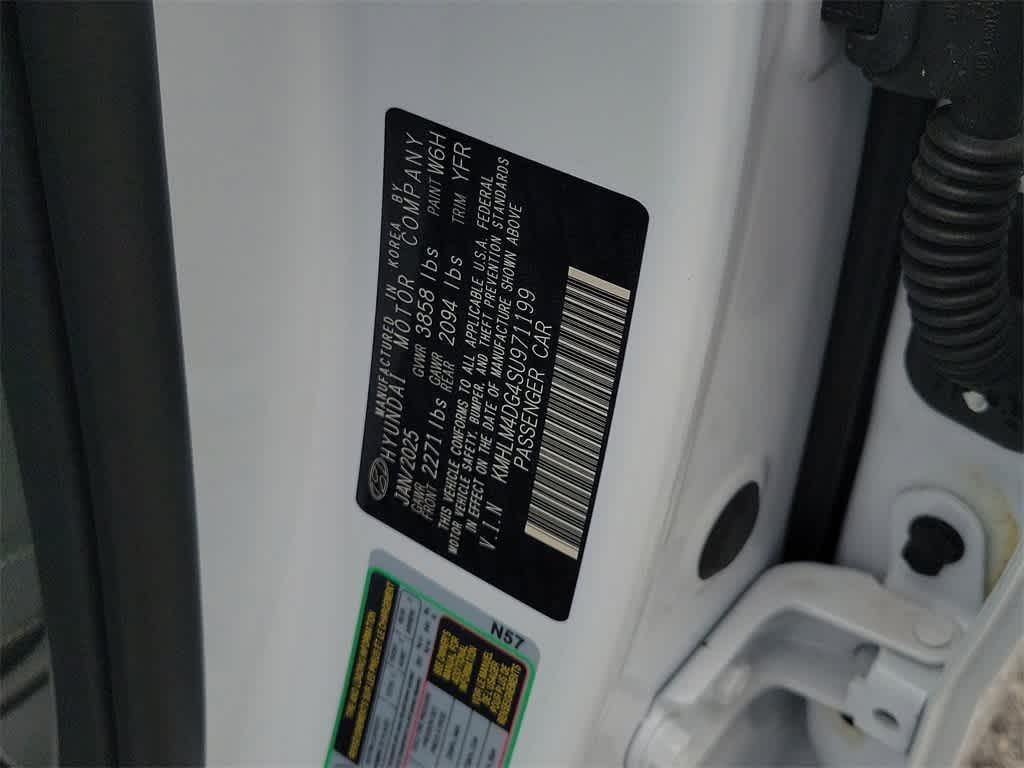 Thumbnail: 2025 Hyundai Elantra - 19