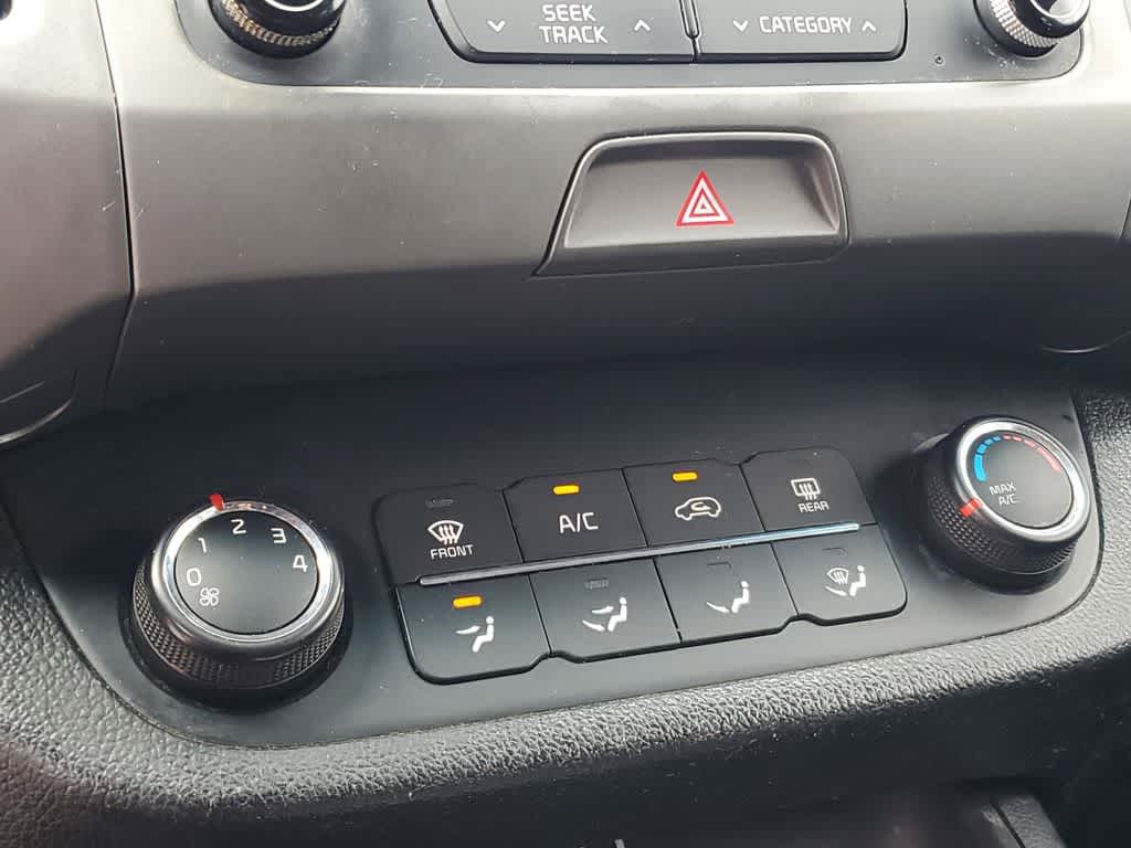 Thumbnail: 2015 Kia Sportage - 27