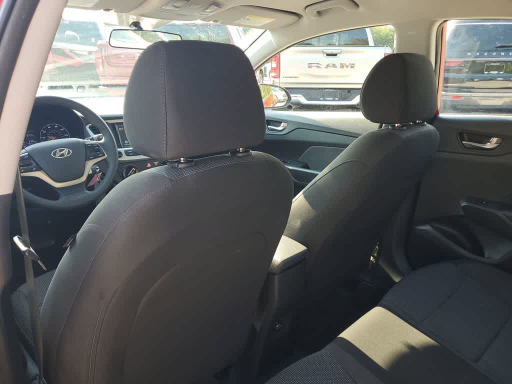 Thumbnail: 2022 Hyundai Accent - 10