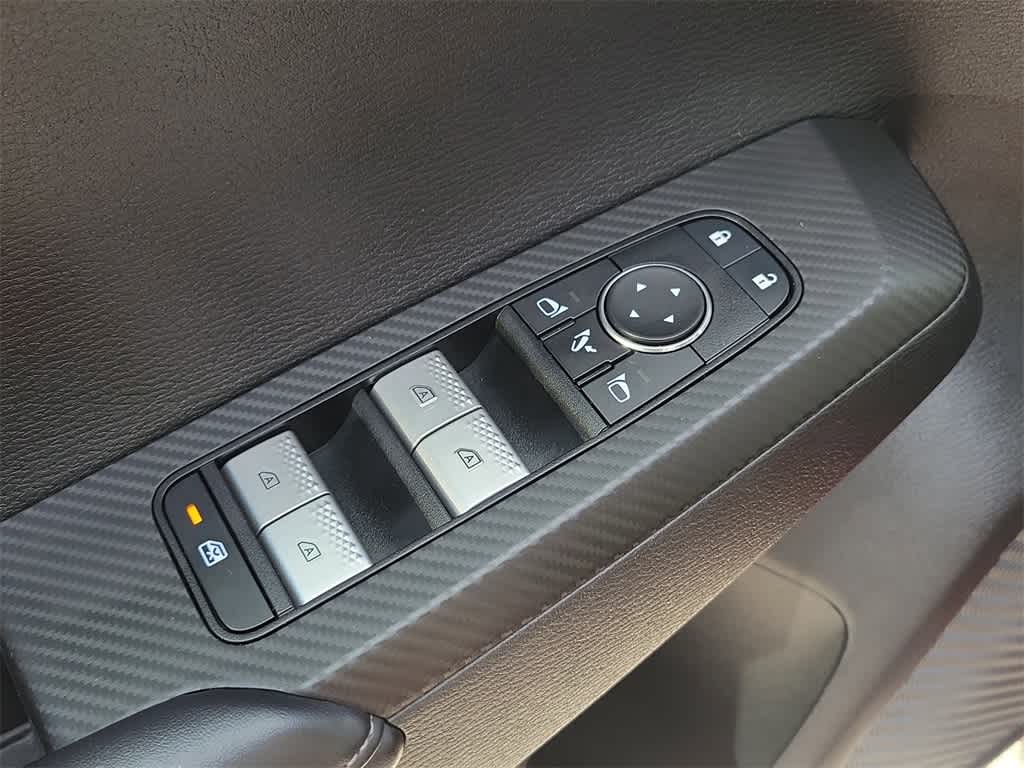 Thumbnail: 2024 Mitsubishi Outlander - 19