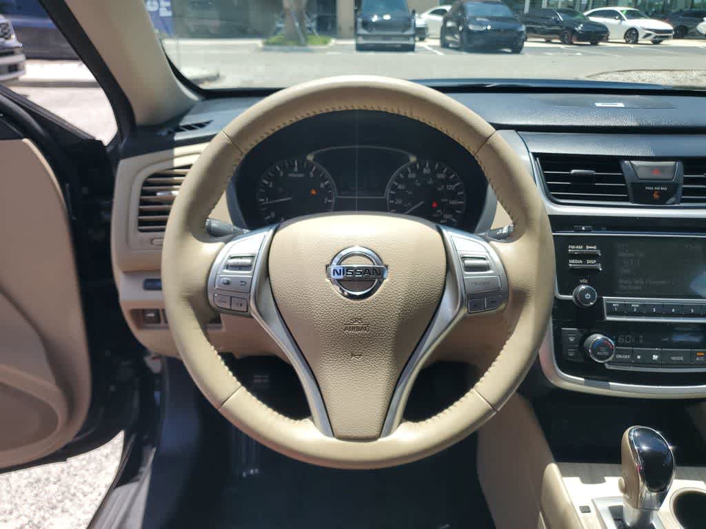 Thumbnail: 2018 Nissan Altima - 23