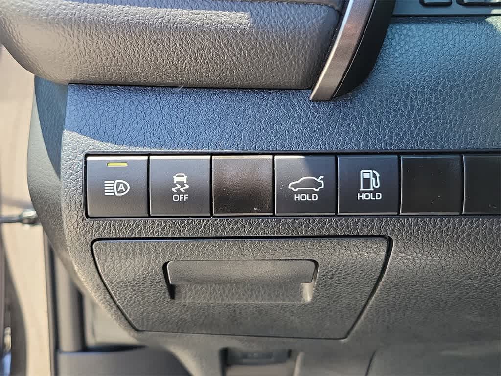 2024 Toyota Camry LE 19
