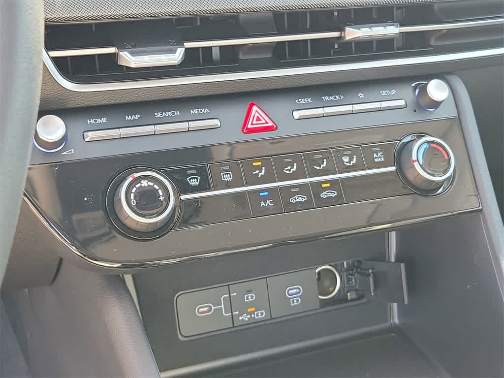 2025 Hyundai Sonata SE 26