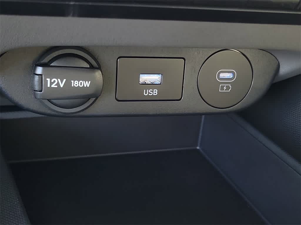 Thumbnail: 2025 Hyundai Elantra - 30