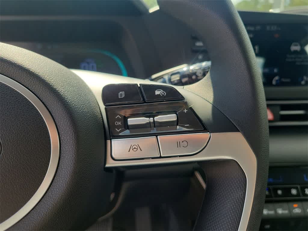 Thumbnail: 2025 Hyundai Elantra - 31