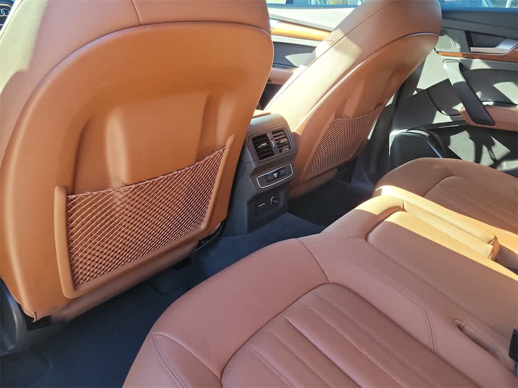 Thumbnail: 2022 Audi Q5 - 12