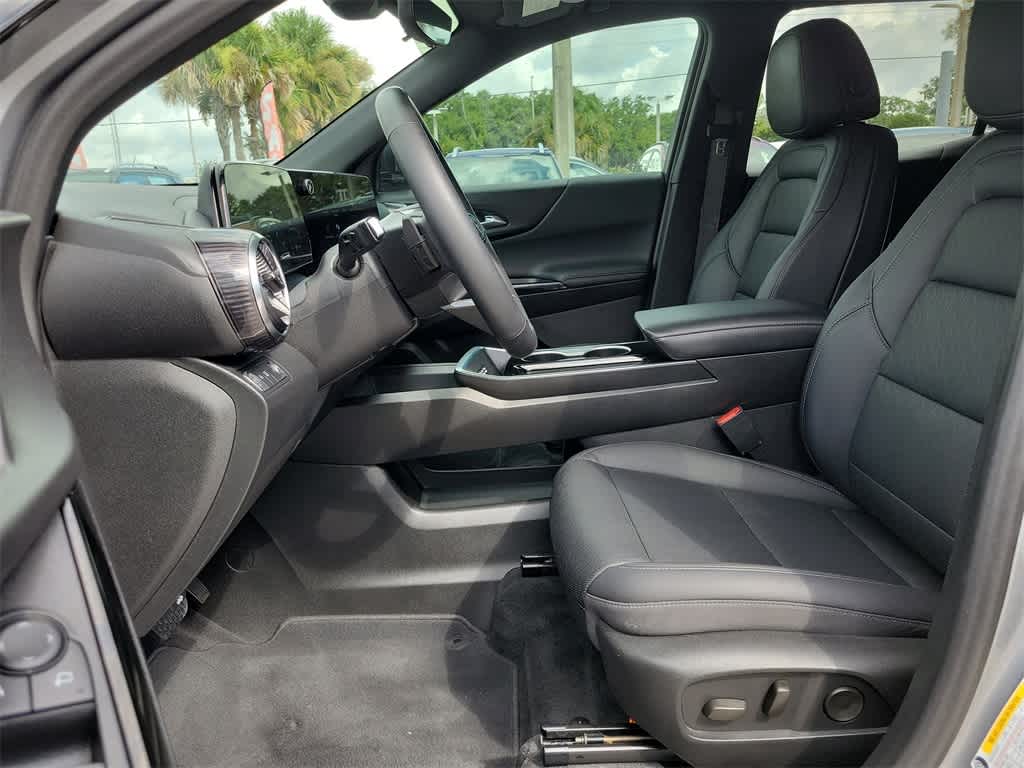 Thumbnail: 2025 Chevrolet Equinox - 17