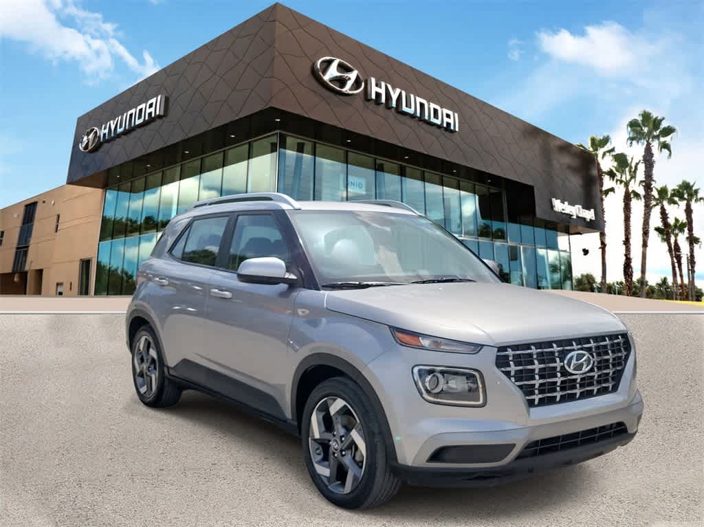 Thumbnail: 2023 Hyundai Venue - 4