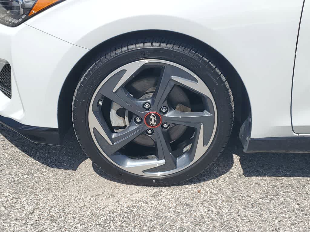 Thumbnail: 2020 Hyundai Veloster - 4