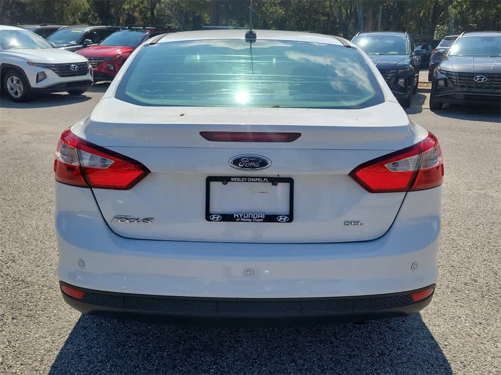 Thumbnail: 2012 Ford Focus - 10
