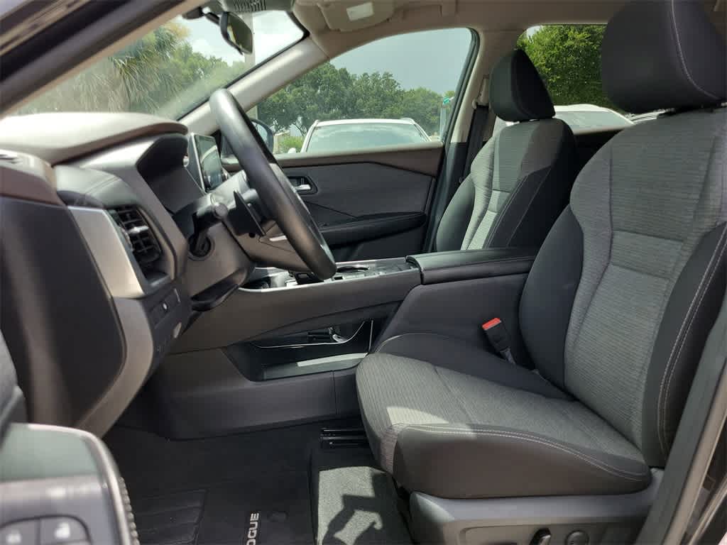 Thumbnail: 2022 Nissan Rogue - 20