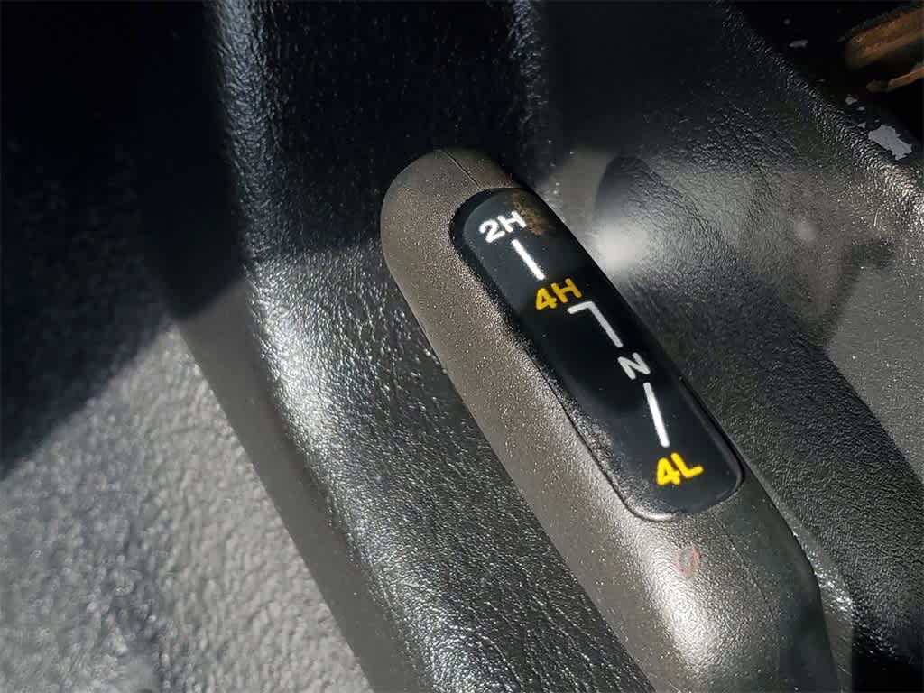 Thumbnail: 1998 Jeep Wrangler - 28