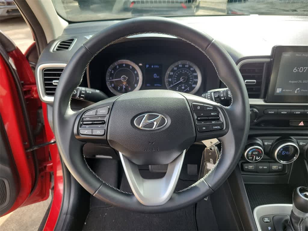 Thumbnail: 2022 Hyundai Venue - 23