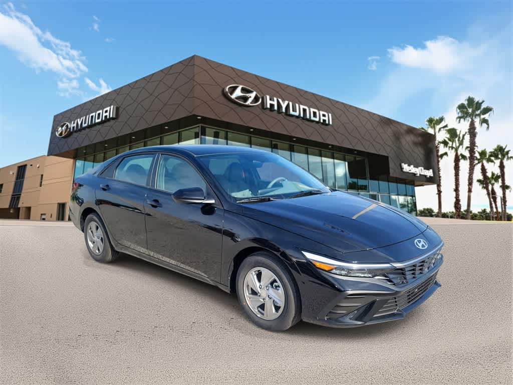 Thumbnail: 2025 Hyundai Elantra - 4