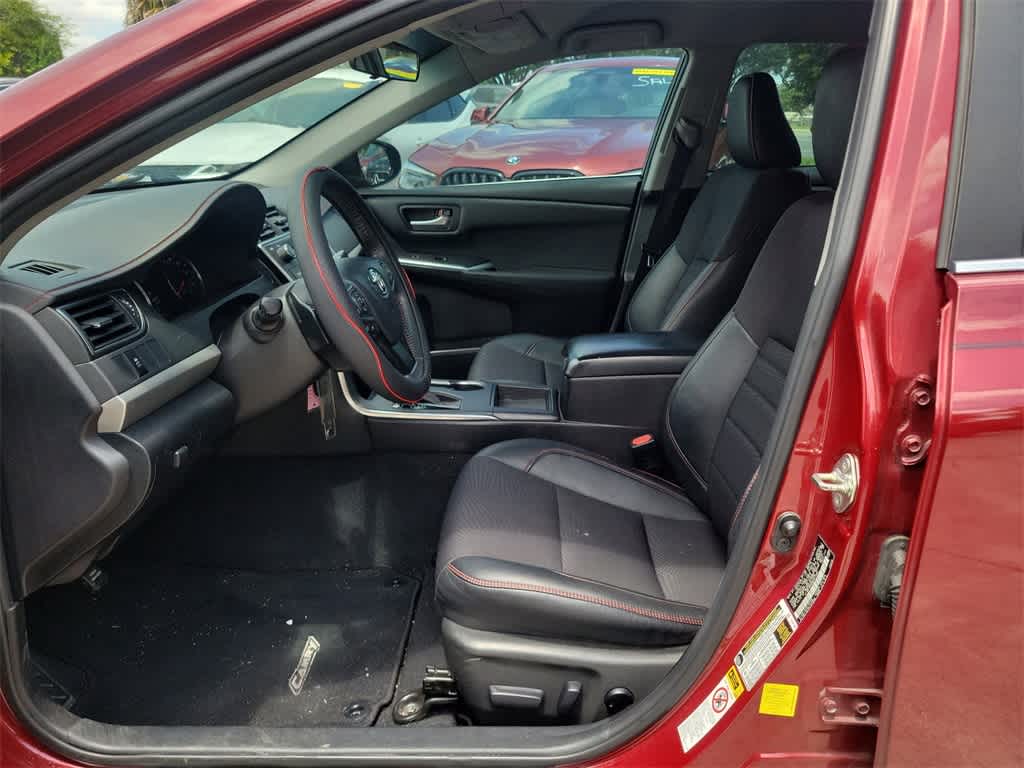 Thumbnail: 2016 Toyota Camry - 21