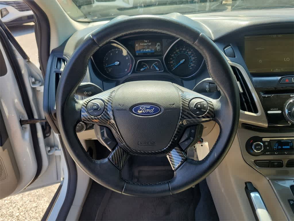 Thumbnail: 2012 Ford Focus - 25