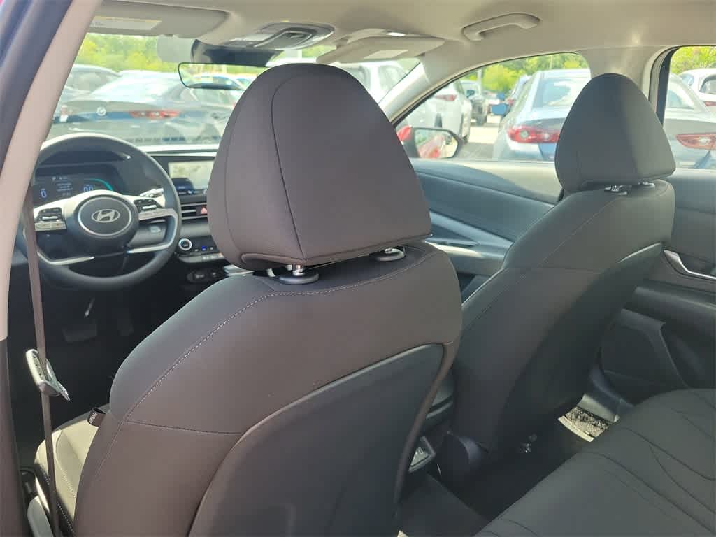 Thumbnail: 2025 Hyundai Elantra - 11