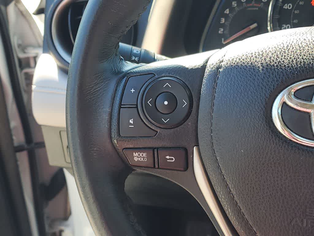 Thumbnail: 2015 Toyota RAV4 - 25