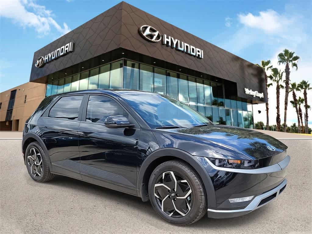 Thumbnail: 2023 Hyundai Ioniq 5 - 4