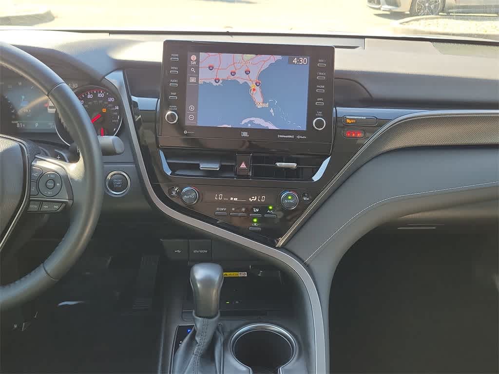 Thumbnail: 2022 Toyota Camry - 16