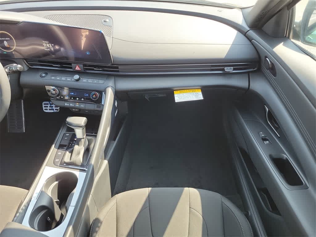 Thumbnail: 2025 Hyundai Elantra - 11