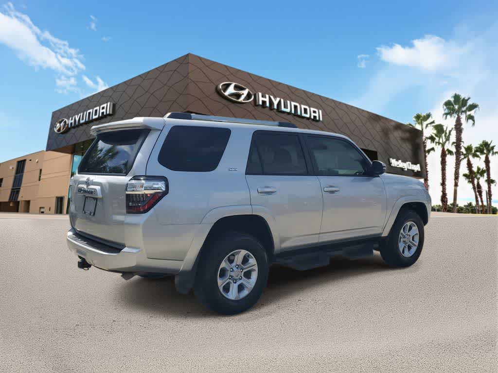 Thumbnail: 2022 Toyota 4Runner - 3
