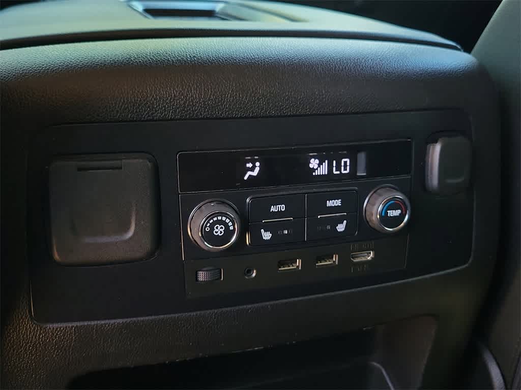 Thumbnail: 2019 Chevrolet Tahoe - 11