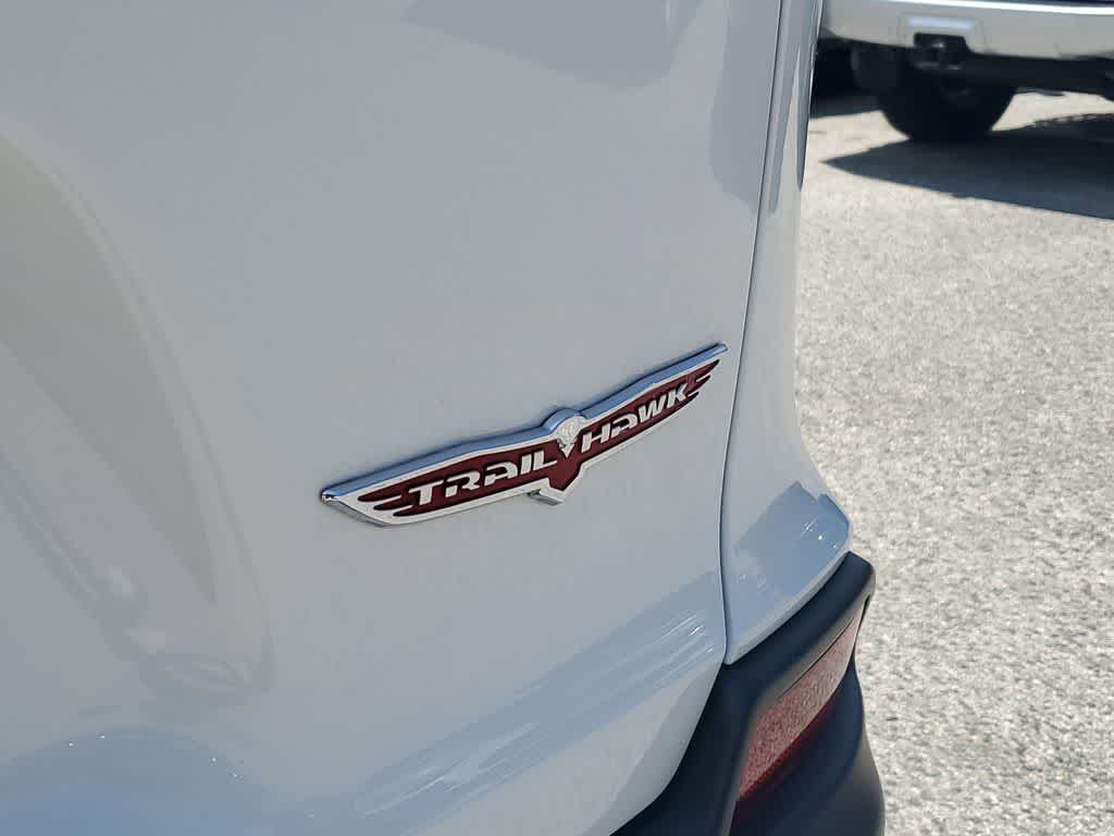 Thumbnail: 2020 Jeep Cherokee - 6