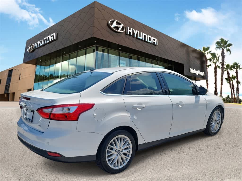 Thumbnail: 2012 Ford Focus - 3