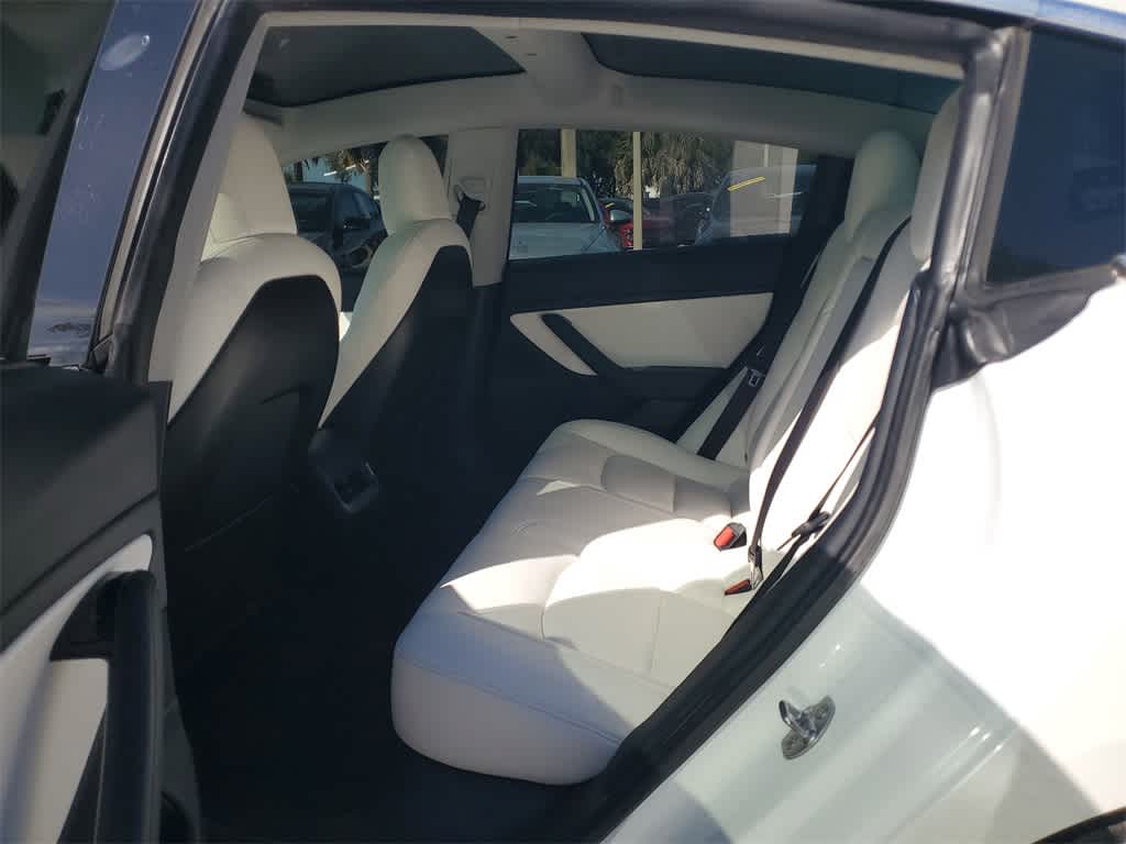 Thumbnail: 2020 Tesla Model 3 - 11