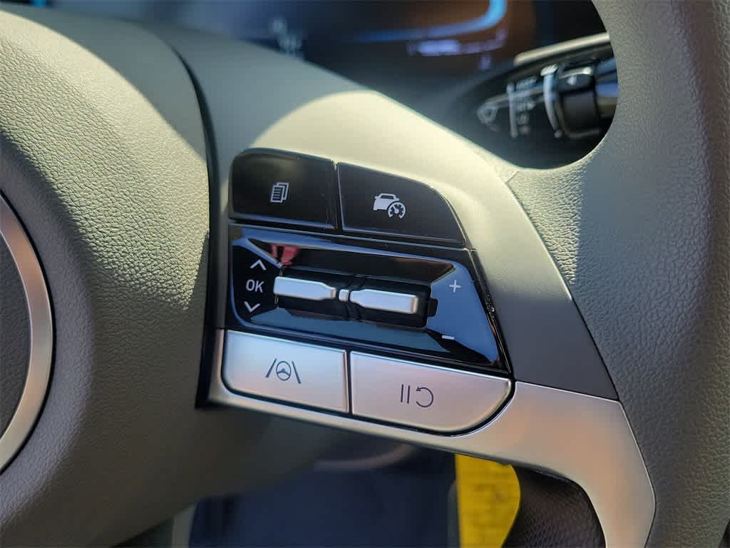 Thumbnail: 2025 Hyundai Elantra - 25
