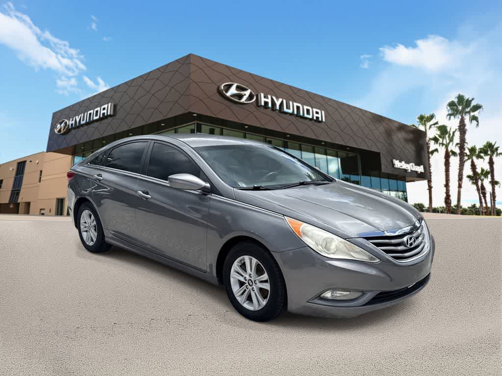 Thumbnail: 2013 Hyundai Sonata - 4