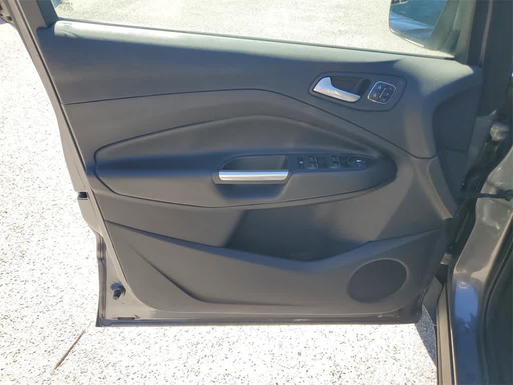 Thumbnail: 2014 Ford Escape - 17