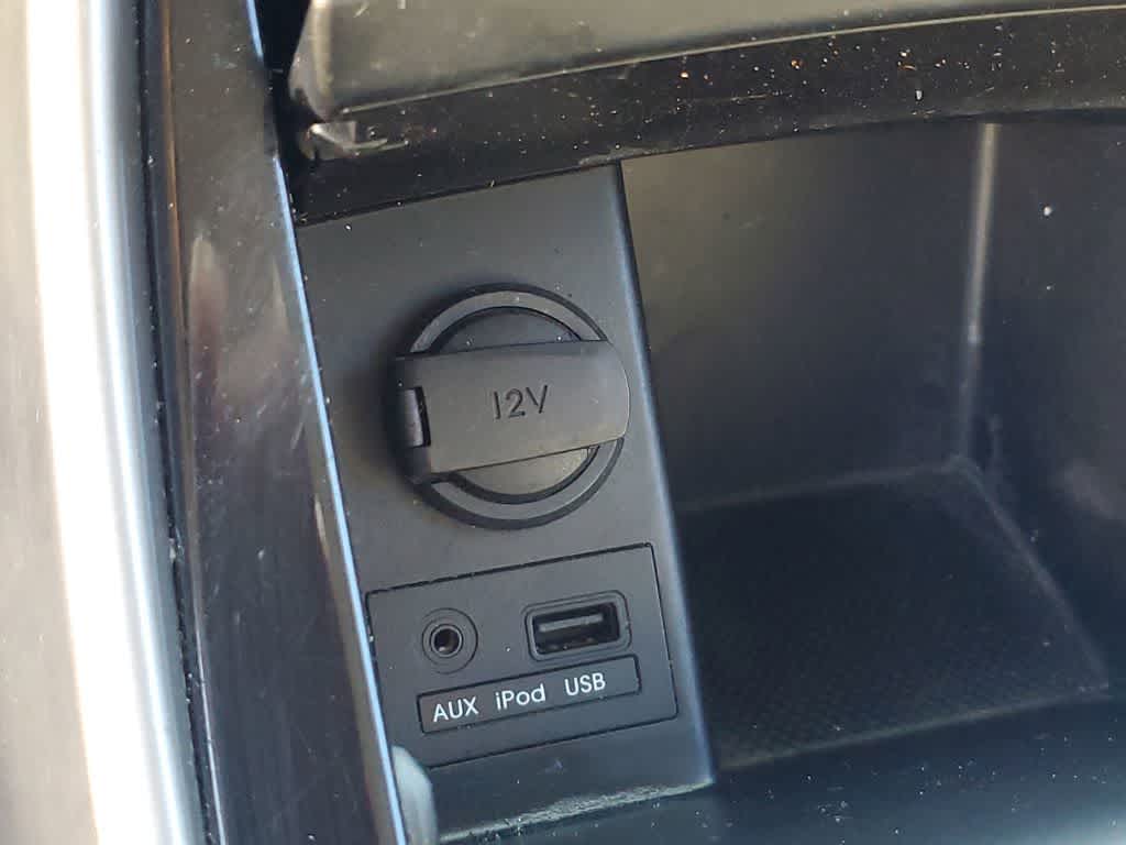 Thumbnail: 2013 Hyundai Elantra - 28